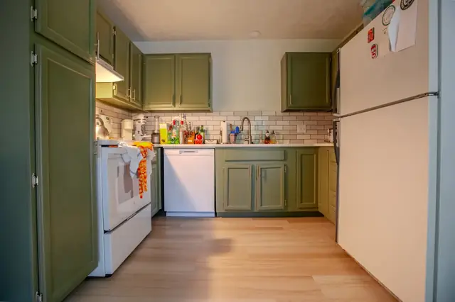 Renovated kitchen, 1524 Burcham Dr, East Lansing student rental