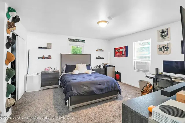Bedroom, 1542 Ann Street, East Lansing student rental