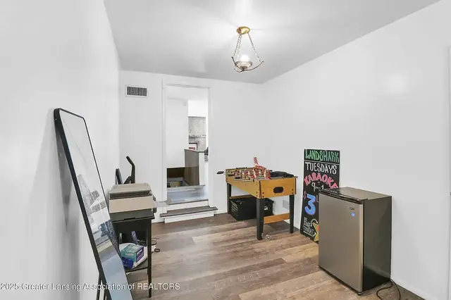 Game room, 1542 Ann Street, East Lansing student rental