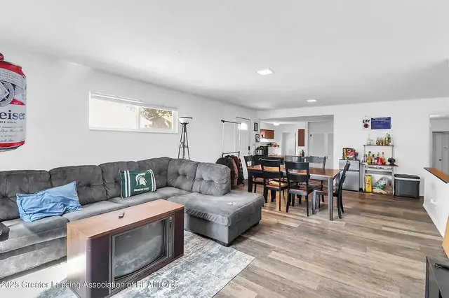 Huge rec room, 1542 Ann Street, East Lansing student rental