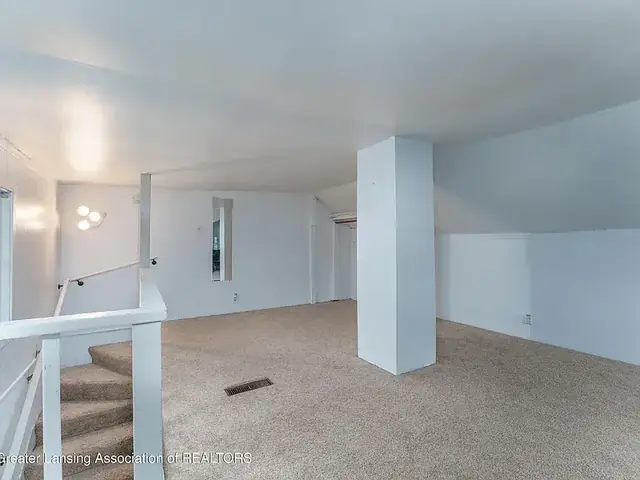 Attic bonus room, 646 N Hagadorn, East Lansing student rental