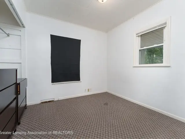 Bedroom, 646 N Hagadorn, East Lansing student rental