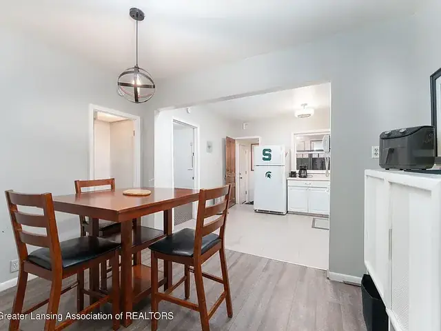 Dining nook, 646 N Hagadorn, East Lansing student rental